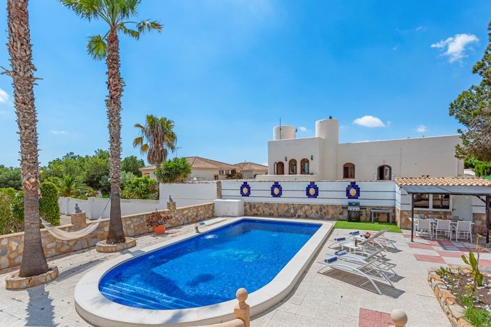 Image No.47-4 Bed Villa for sale