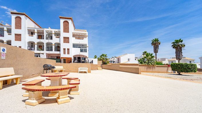 Image No.38-2 Bed Apartment for sale