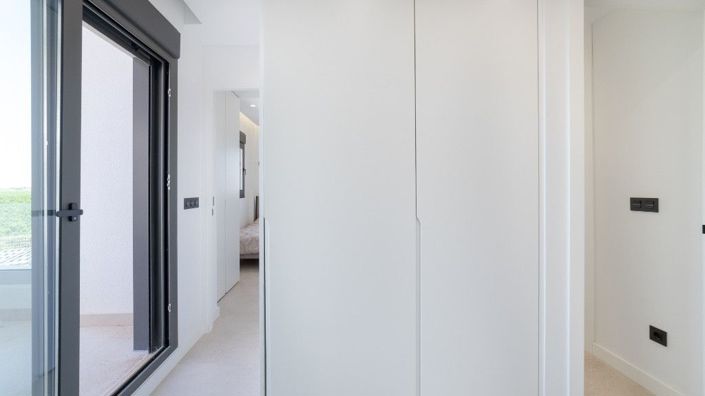 Image No.24-2 Bed Apartment for sale