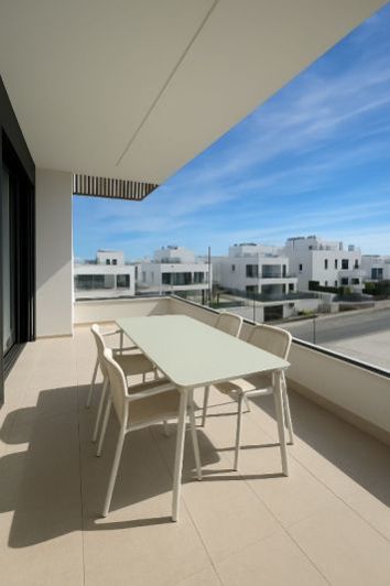 Image No.28-2 Bed Apartment for sale