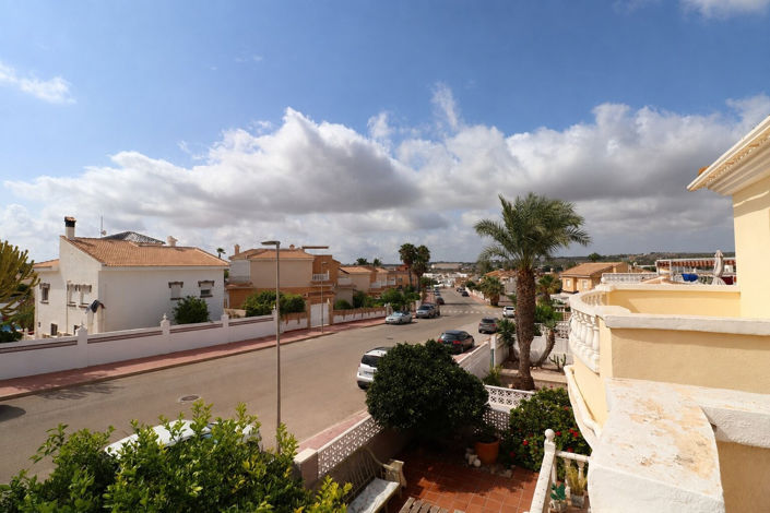 Image No.24-2 Bed Townhouse for sale