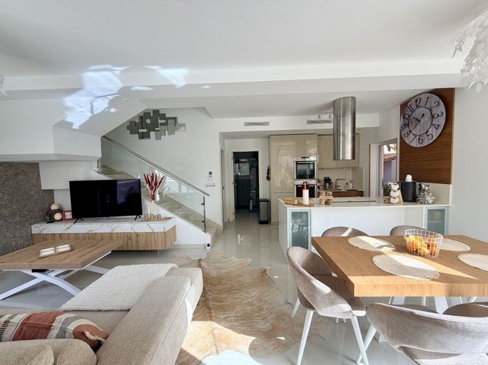 Image No.22-3 Bed House for sale