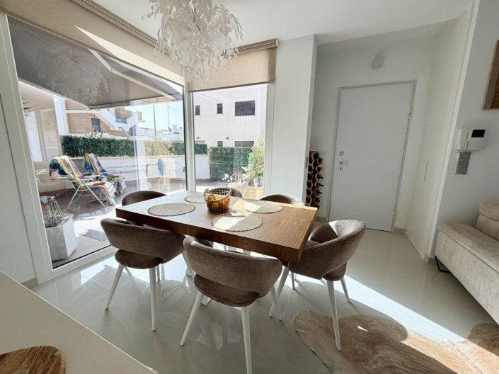 Image No.24-3 Bed House for sale