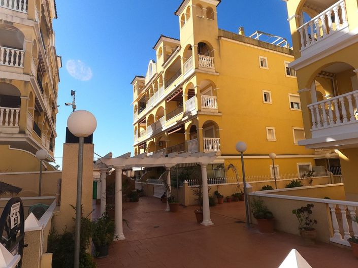 Image No.25-2 Bed Apartment for sale