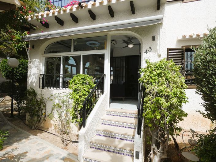 Image No.2-Villa de 3 chambres à vendre à Cabo Roig