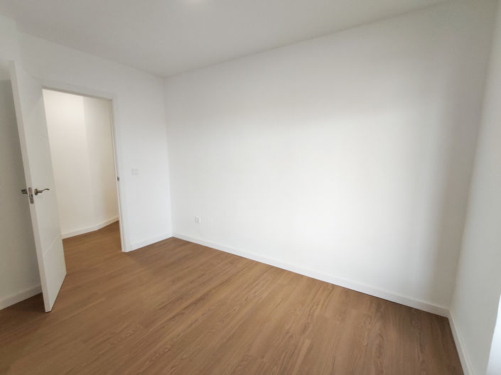 Image No.29-3 Bed Apartment for sale