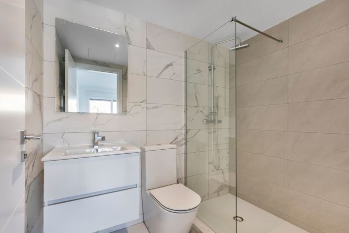 Image No.18-2 Bed Apartment for sale