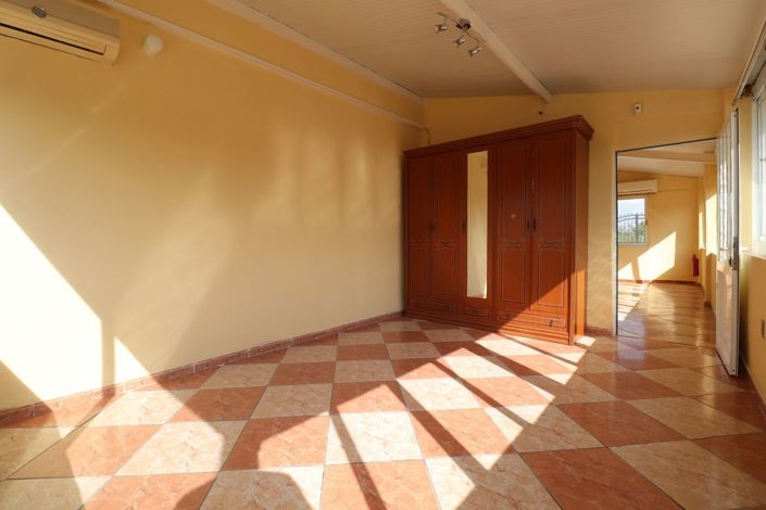 Image No.13-4 Bed Villa for sale
