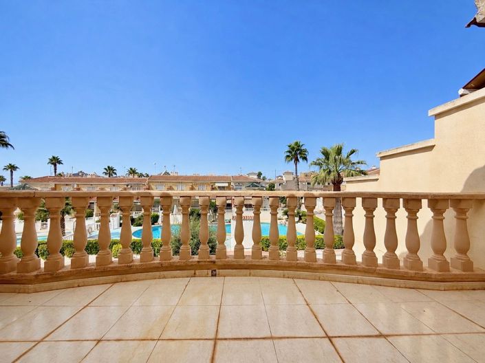 Image No.6-3 Bed Townhouse for sale
