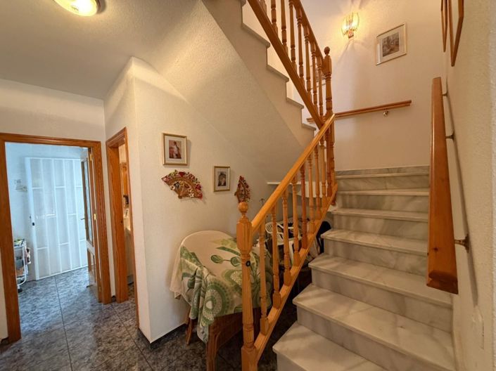 Image No.37-5 Bed Villa for sale