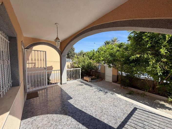 Image No.6-5 Bed Villa for sale
