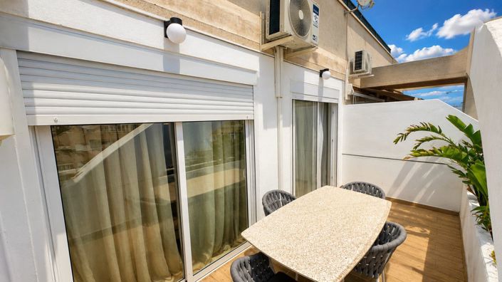 Image No.24-2 Bed Apartment for sale