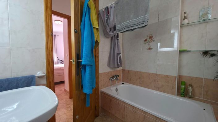 Image No.19-3 Bed Apartment for sale