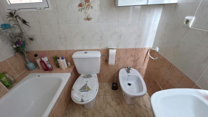 Image No.20-3 Bed Apartment for sale