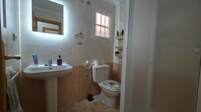 Image No.24-3 Bed Apartment for sale