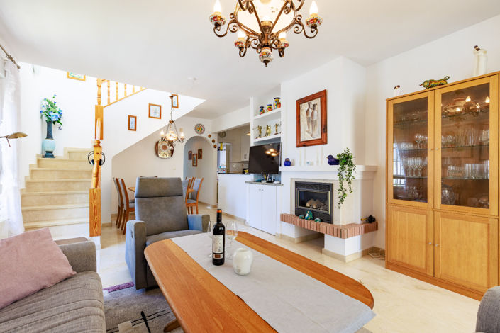 Image No.2-3 Bed Villa for sale