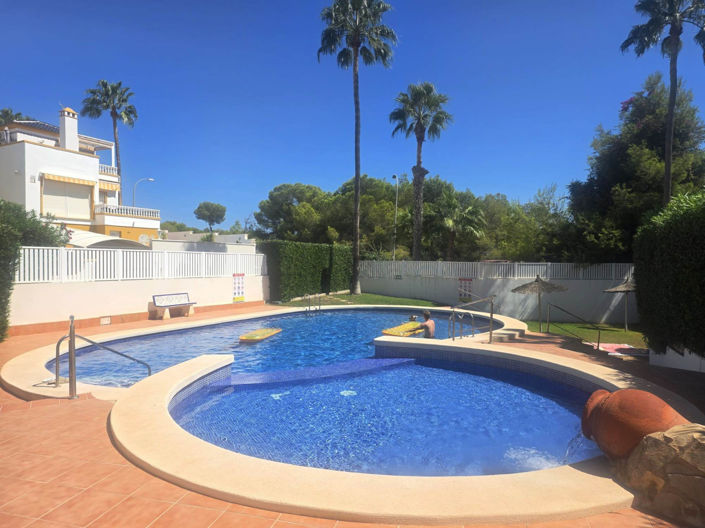 Image No.37-3 Bed Villa for sale