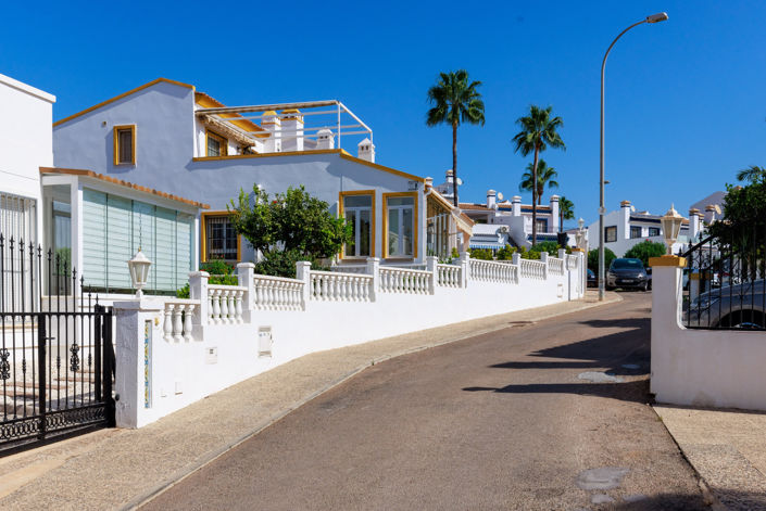 Image No.39-3 Bed Villa for sale