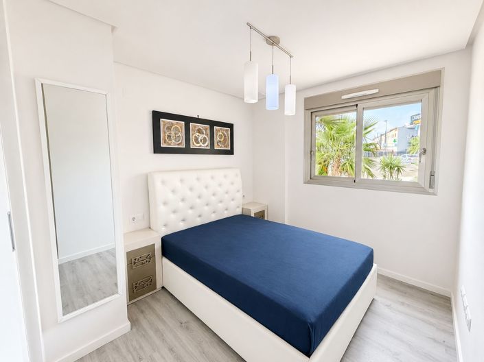 Image No.8-2 Bed Apartment for sale