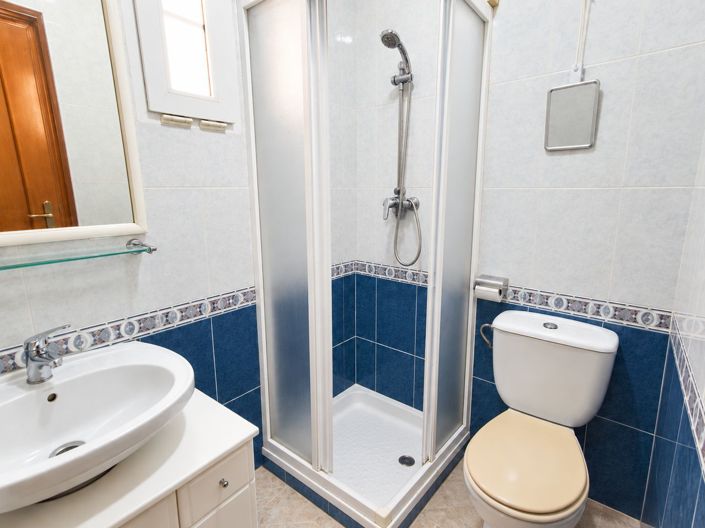 Image No.13-2 Bed House for sale