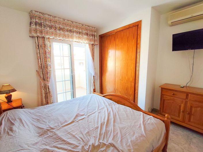 Image No.21-2 Bed House for sale