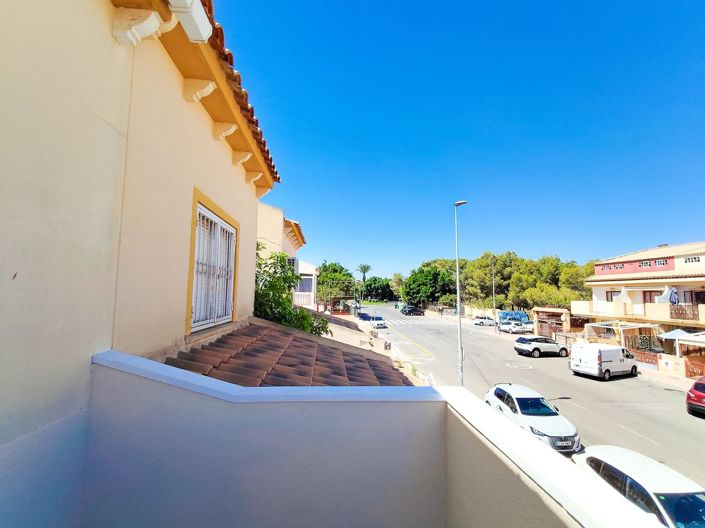 Image No.25-2 Bed House for sale