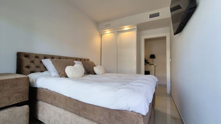 Image No.24-3 Bed Apartment for sale