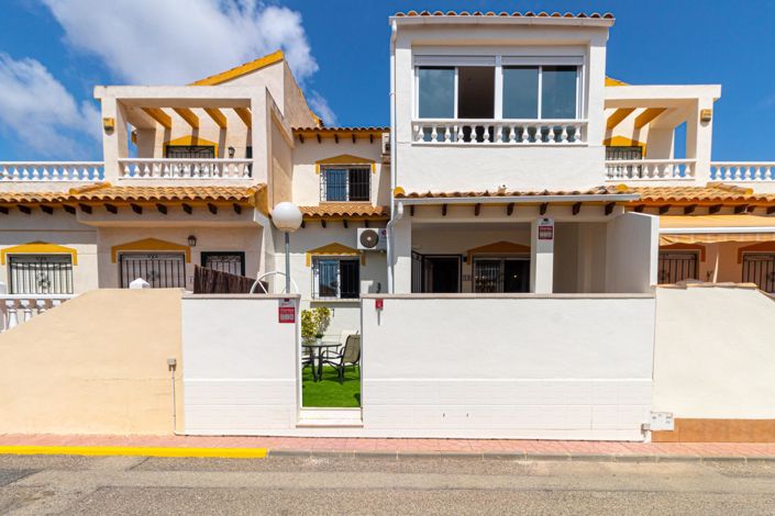 Image No.2-3 Bed Townhouse for sale