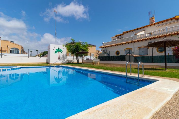 Image No.29-3 Bed Townhouse for sale