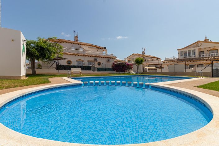 Image No.31-3 Bed Townhouse for sale
