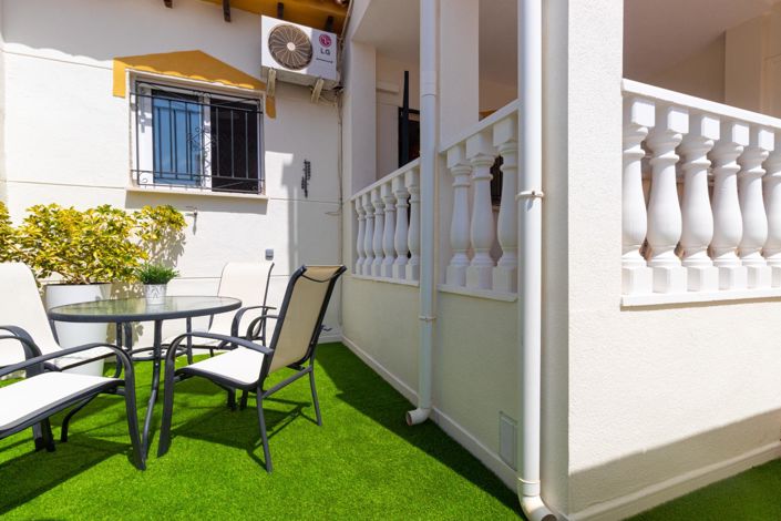 Image No.5-3 Bed Townhouse for sale