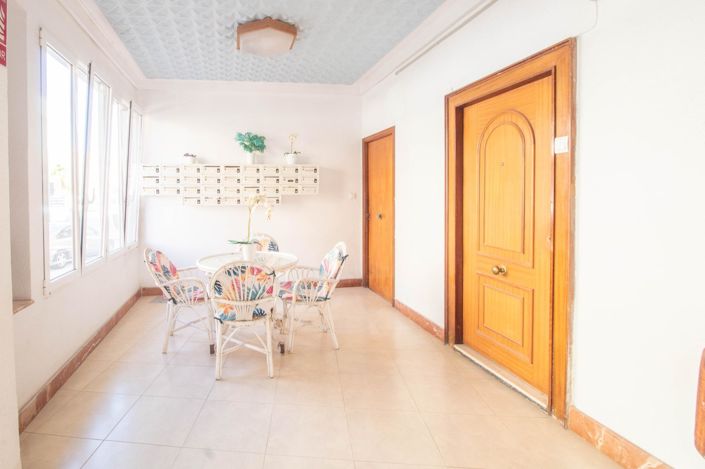 Image No.28-2 Bed Apartment for sale