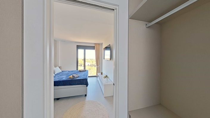 Image No.29-3 Bed Apartment for sale
