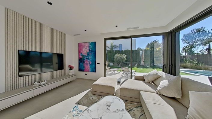 Image No.12-3 Bed Villa for sale