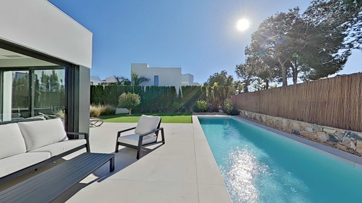 Image No.42-3 Bed Villa for sale
