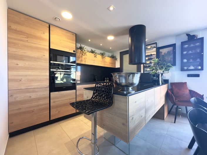 Image No.10-3 Bed Penthouse for sale