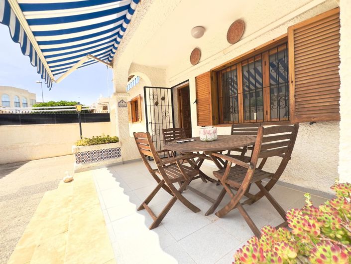 Image No.2-Villa de 3 chambres à vendre à Orihuela Costa