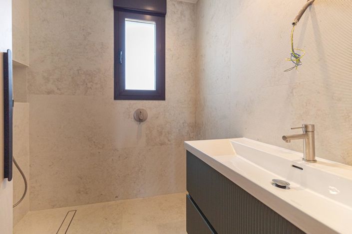 Image No.18-3 Bed Villa for sale