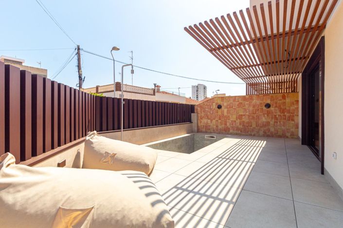 Image No.2-3 Bed Villa for sale