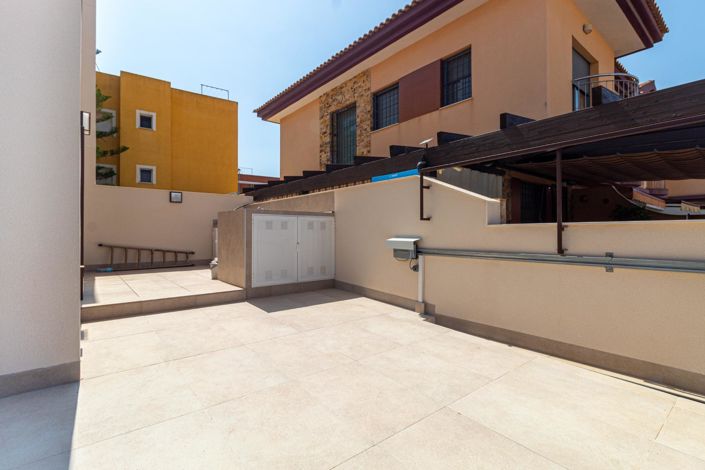 Image No.28-3 Bed Villa for sale
