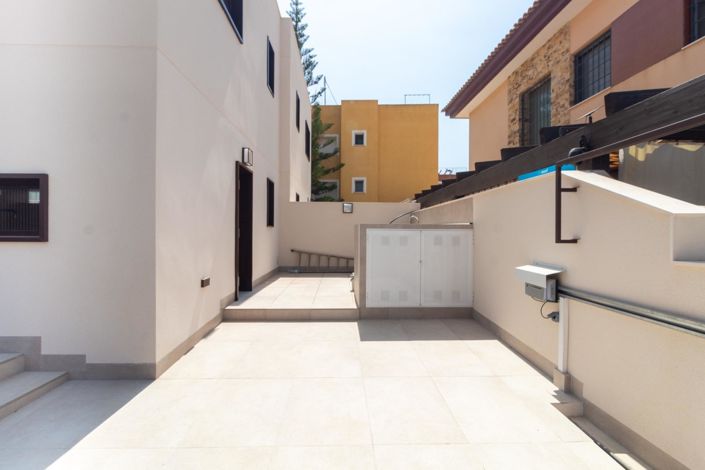 Image No.29-3 Bed Villa for sale
