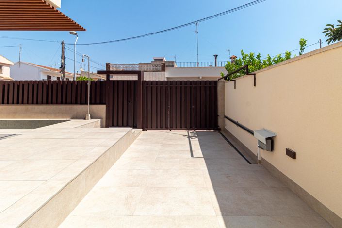 Image No.6-3 Bed Villa for sale