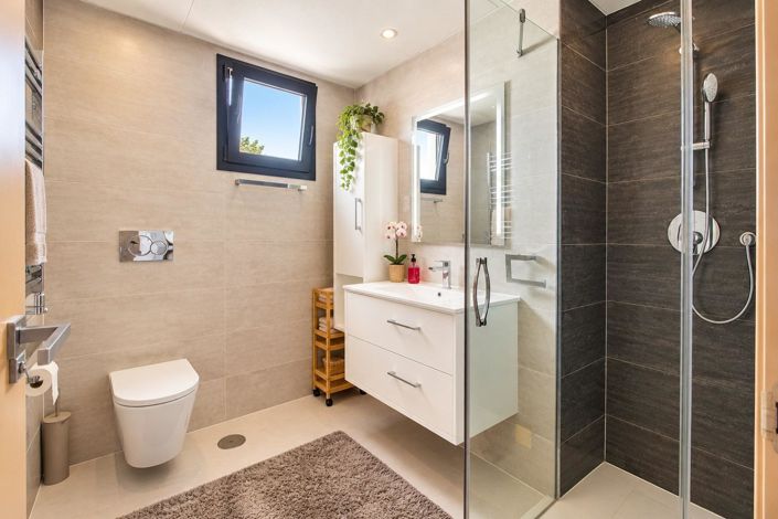 Image No.36-3 Bed Apartment for sale