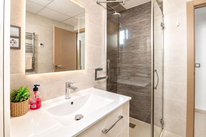 Image No.37-3 Bed Apartment for sale