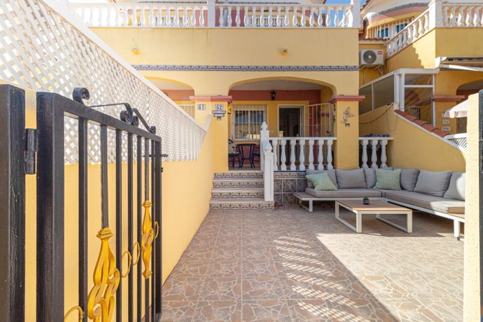 Image No.2-Maison de ville de 2 chambres à vendre à Orihuela Costa
