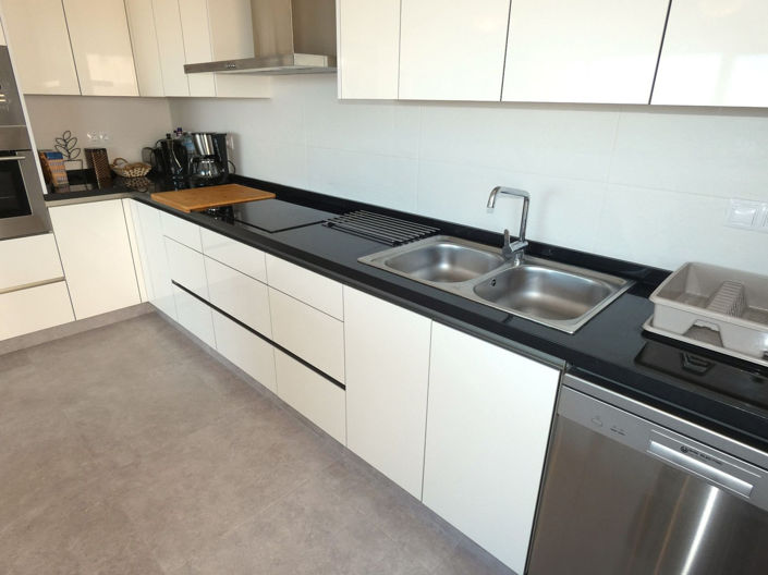 Image No.12-3 Bed Apartment for sale