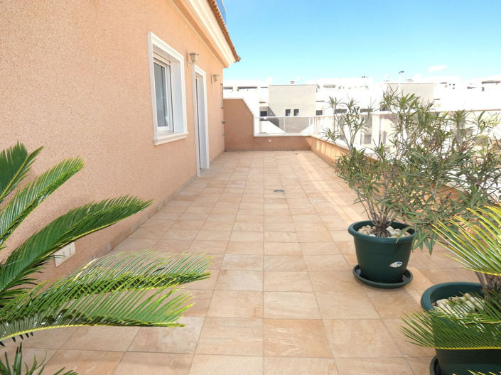 Image No.34-3 Bed Apartment for sale