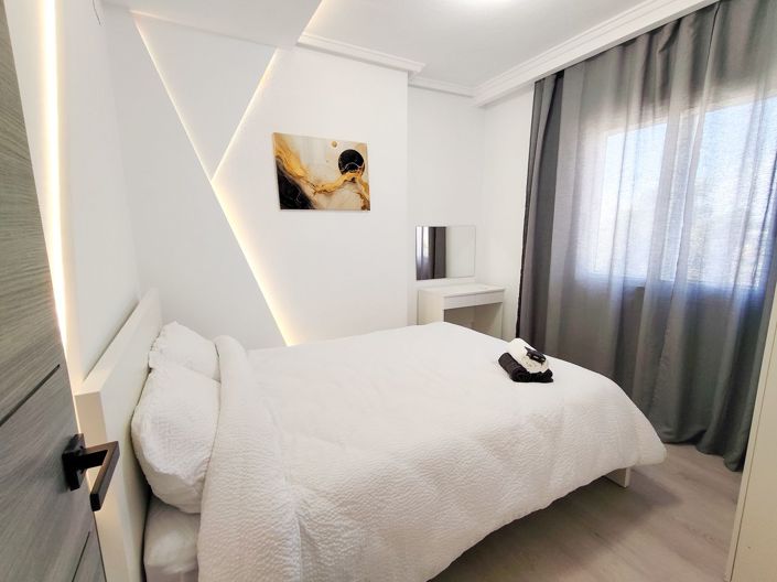 Image No.14-3 Bed Apartment for sale