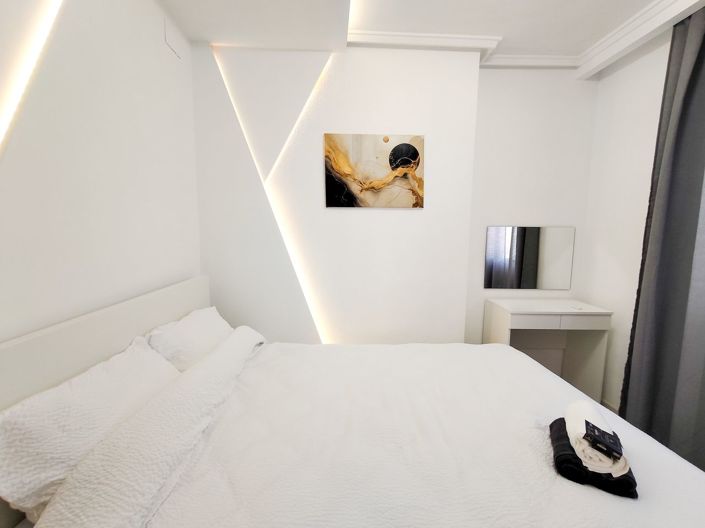 Image No.15-3 Bed Apartment for sale