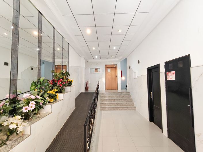 Image No.28-3 Bed Apartment for sale